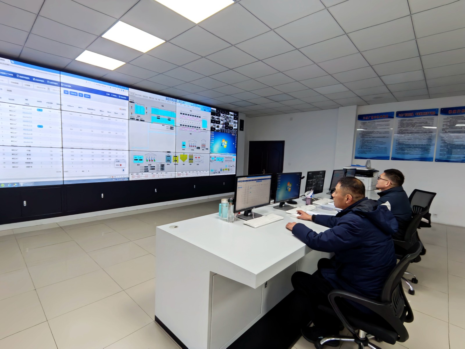 1643683438a888356.jpg 1643683438a888356.jpg