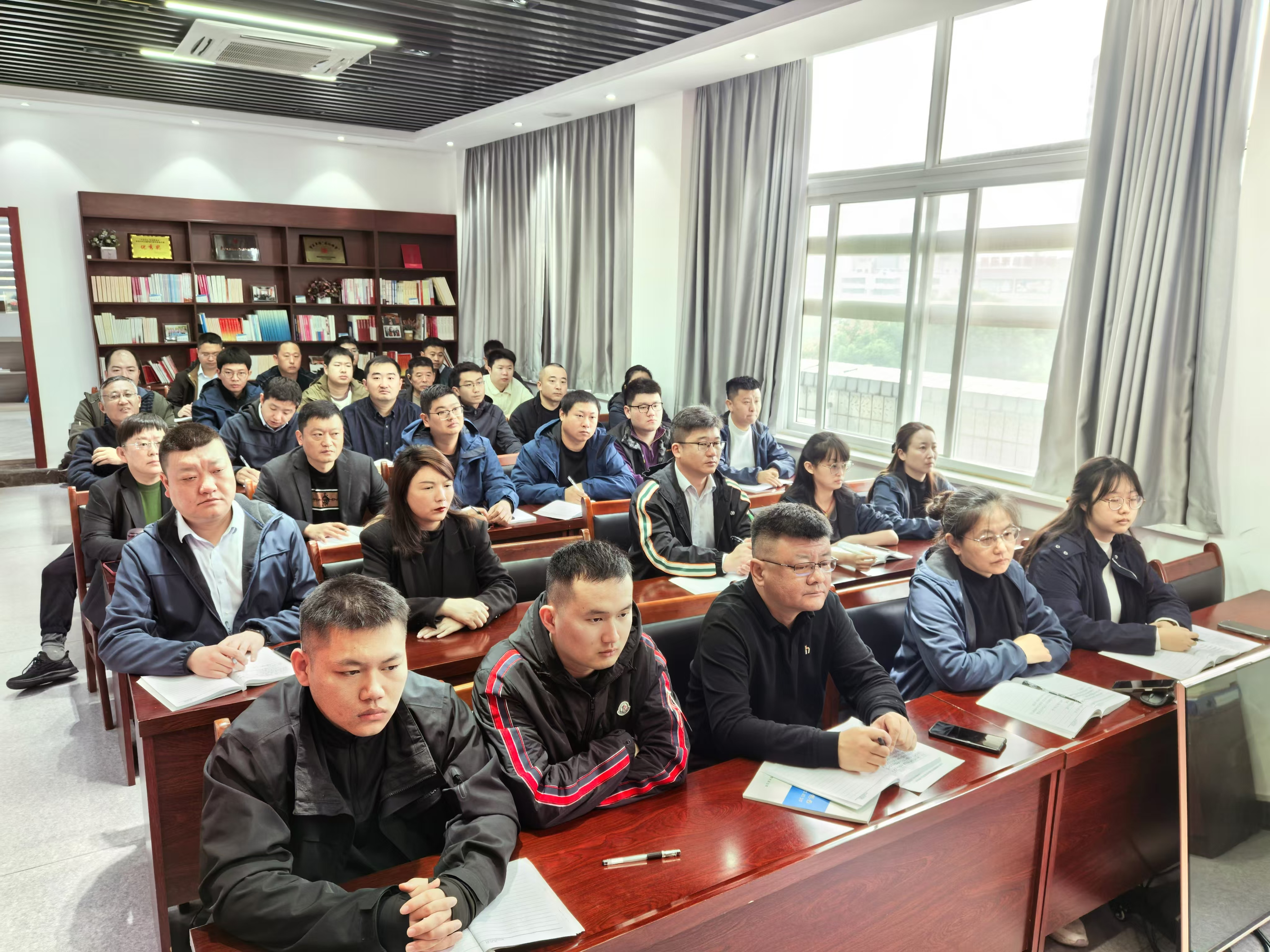 1733878341a788100.jpg 1733878341a788100.jpg