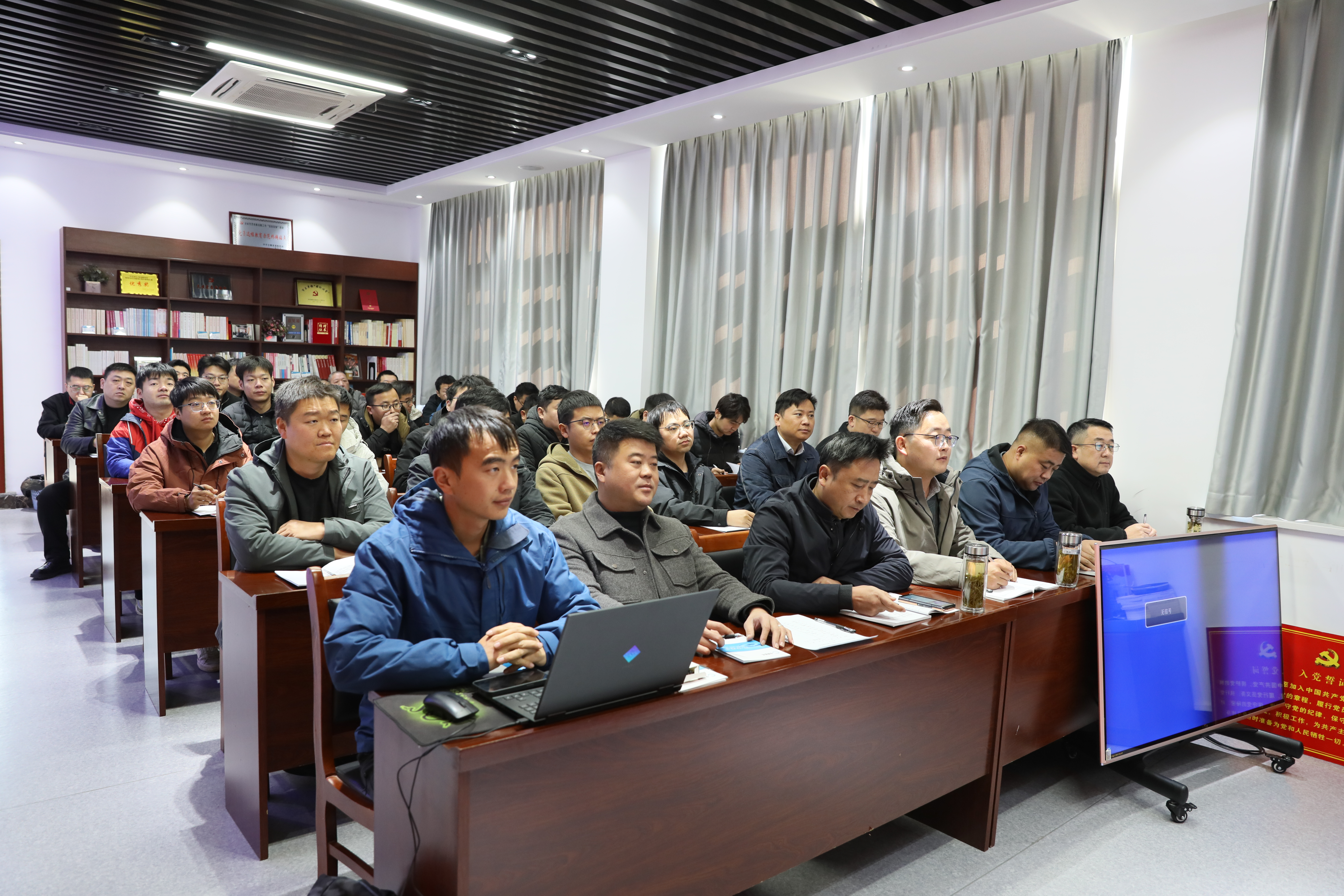 1763686176a514850.jpg 1763686176a514850.jpg